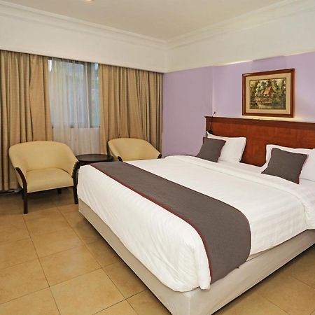 Collection O 91898 Series Hotel Kuningan Джакарта Екстер'єр фото
